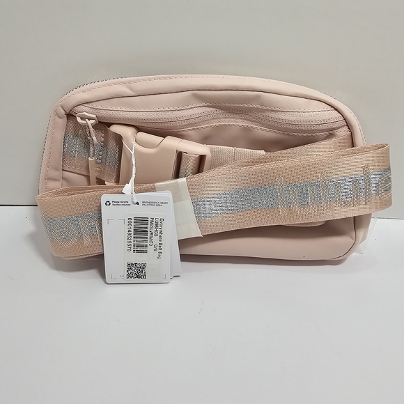 NWT Lululemon Everywhere Belt Bag 1L Wordmark Pink Silver EBB - Picture 2 of 3